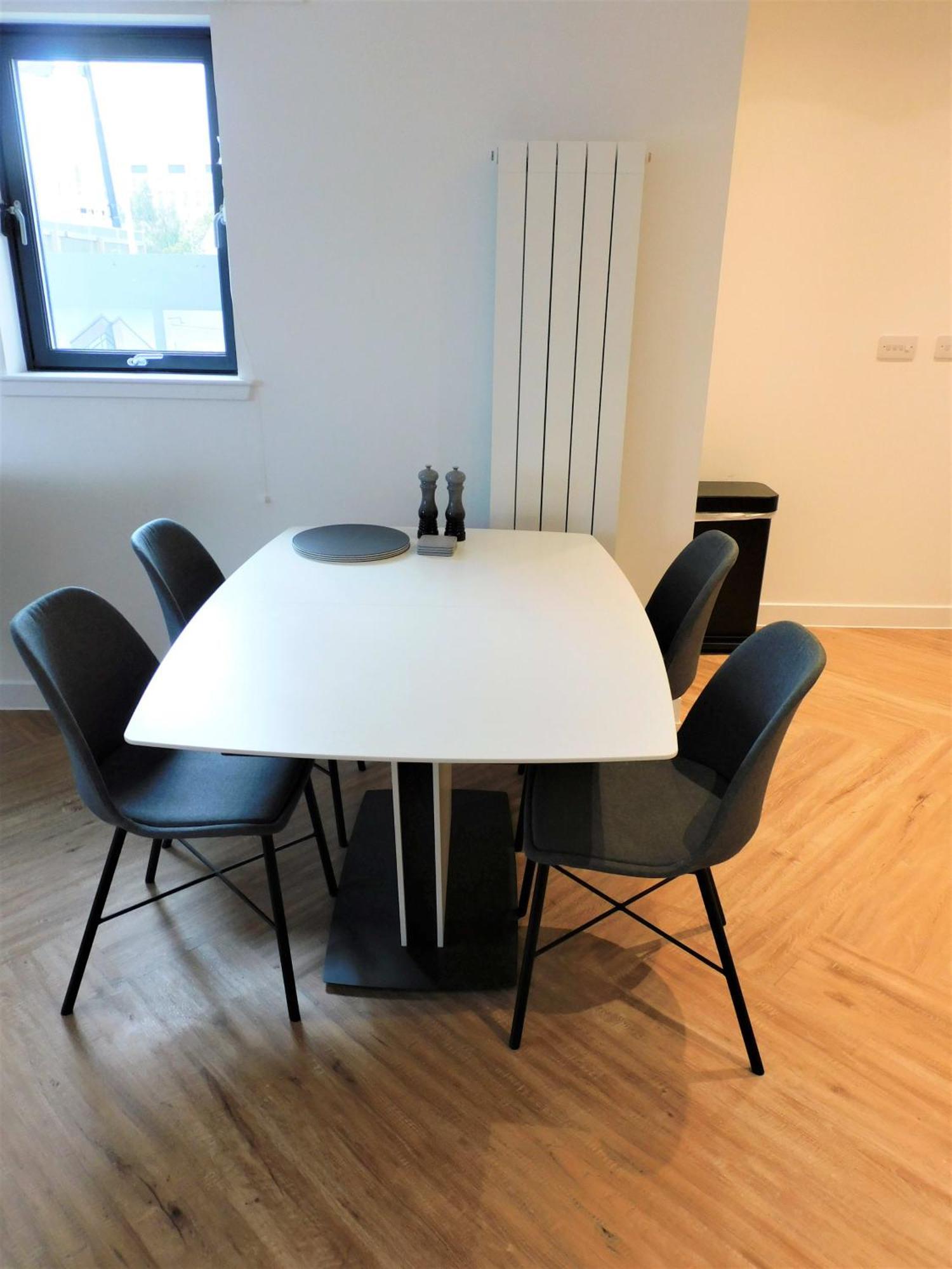 Apartment Brand New Gorgeous 2 Bed In Finnieston *