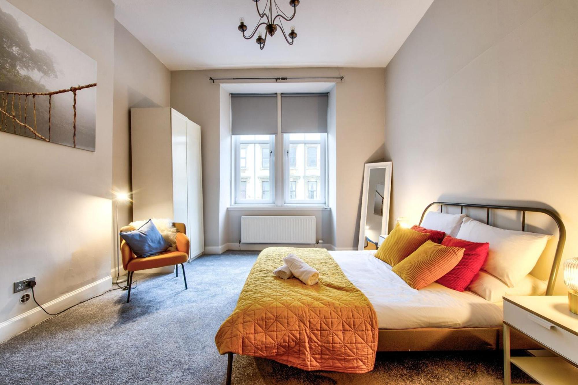 Stylish & Spacious 3 Bedroom In Finnieston, West End Apartment Glasgow
