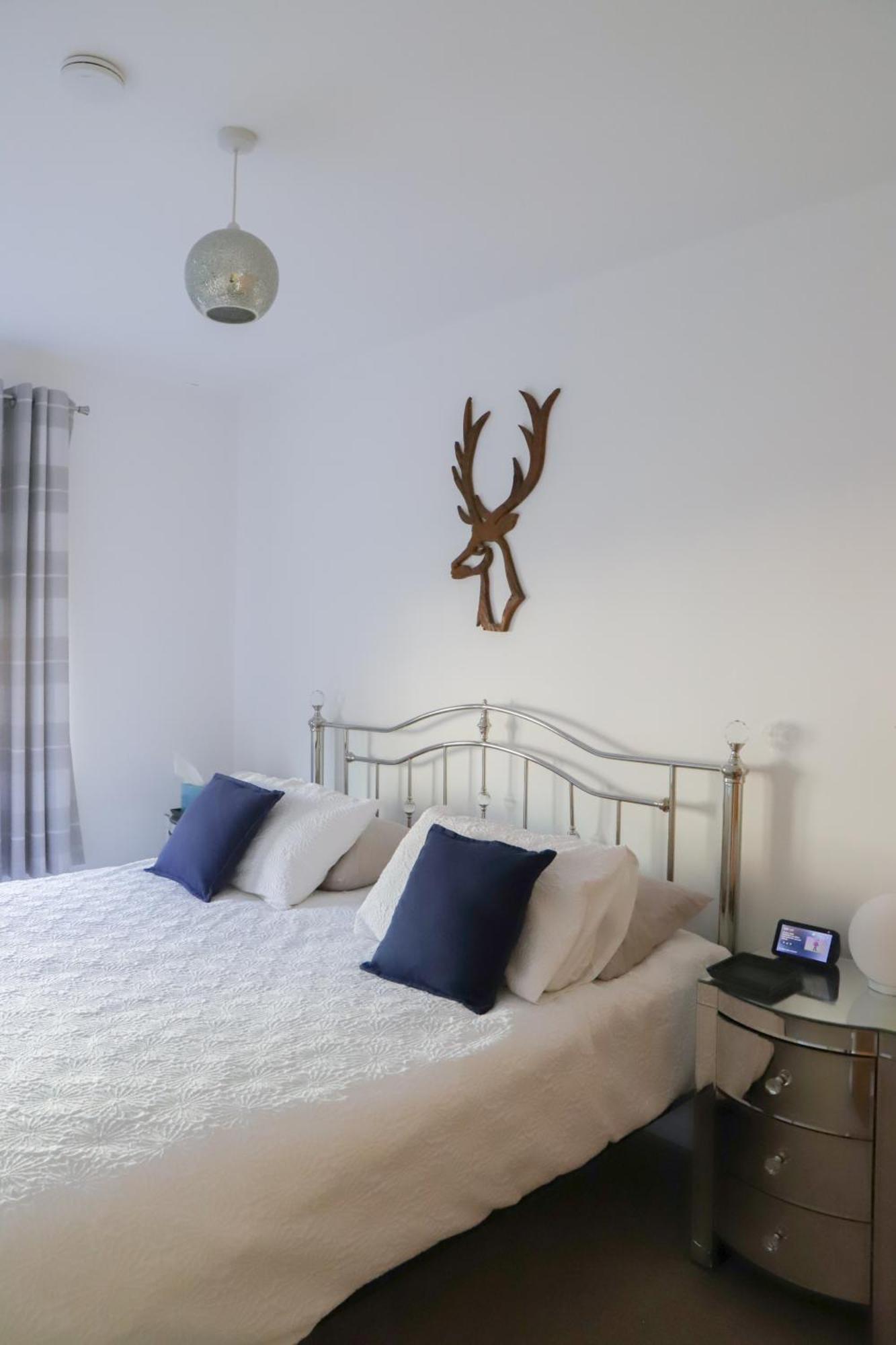 Number1townhouse With Private Balcony & Parking Glasgow