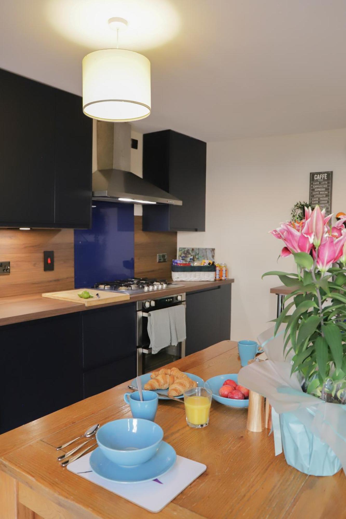 Number1townhouse With Private Balcony & Parking *