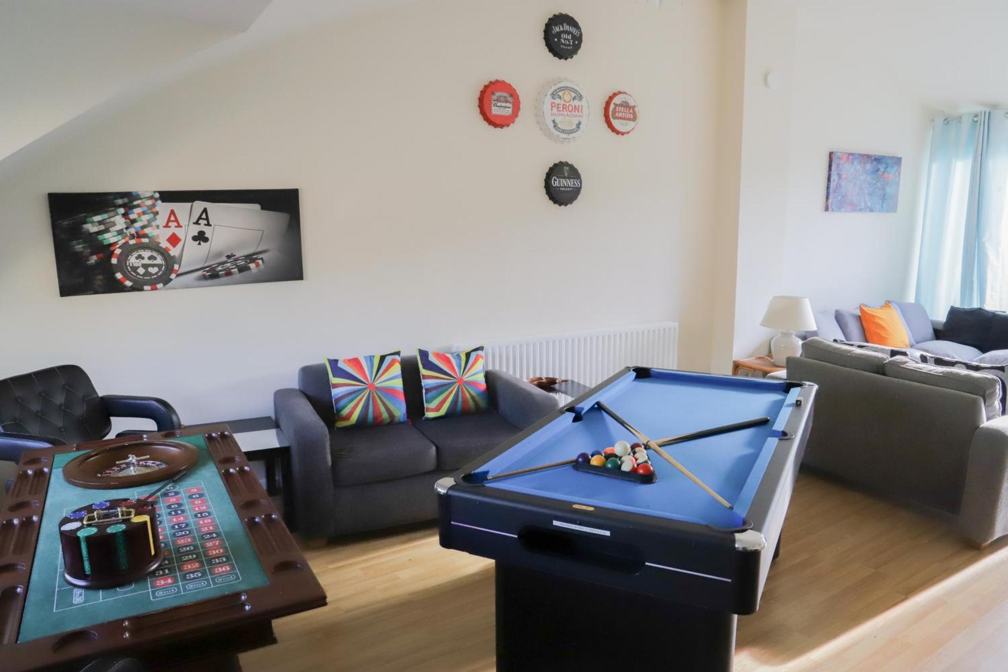 Number1townhouse With Private Balcony & Parking *