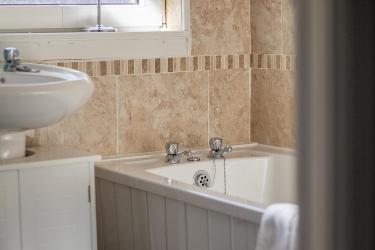 Holiday home Kirkwood House 2 Bedroom House In Coatbridge