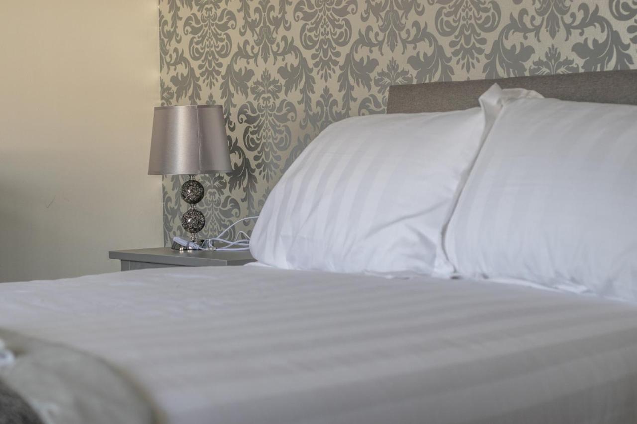 Kirkwood House 2 Bedroom House In Coatbridge * Glasgow