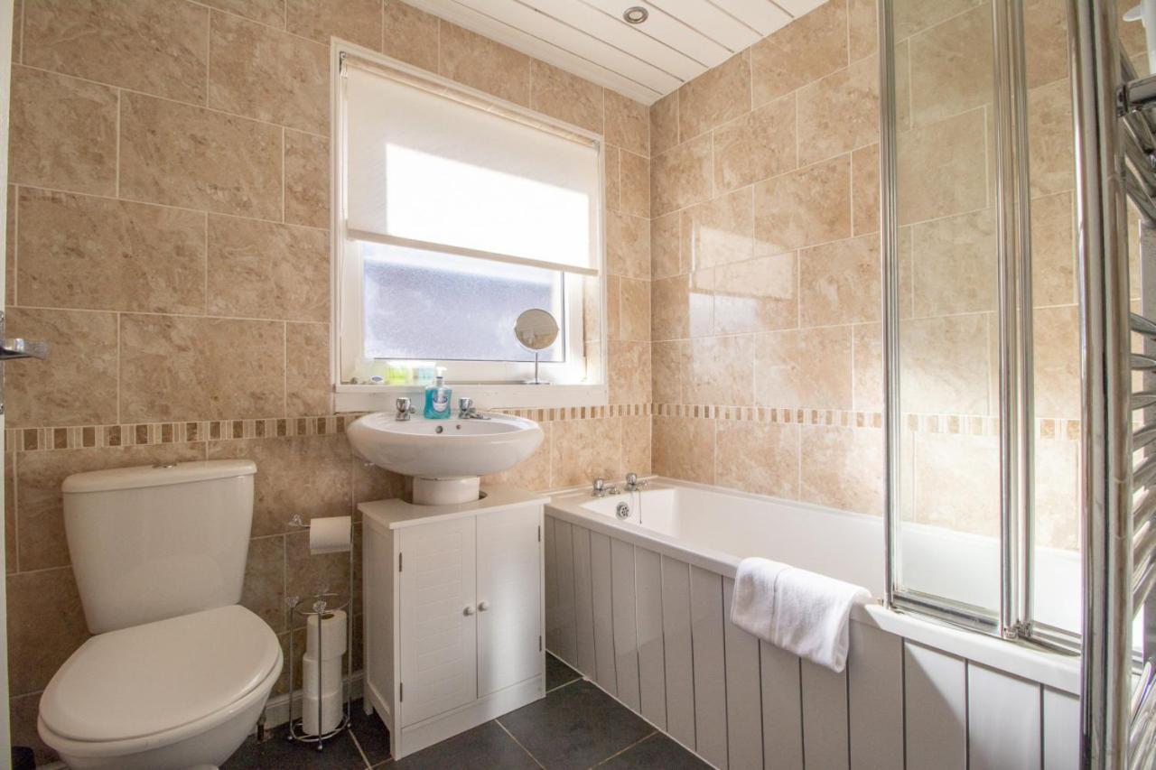 Kirkwood House 2 Bedroom House In Coatbridge Glasgow