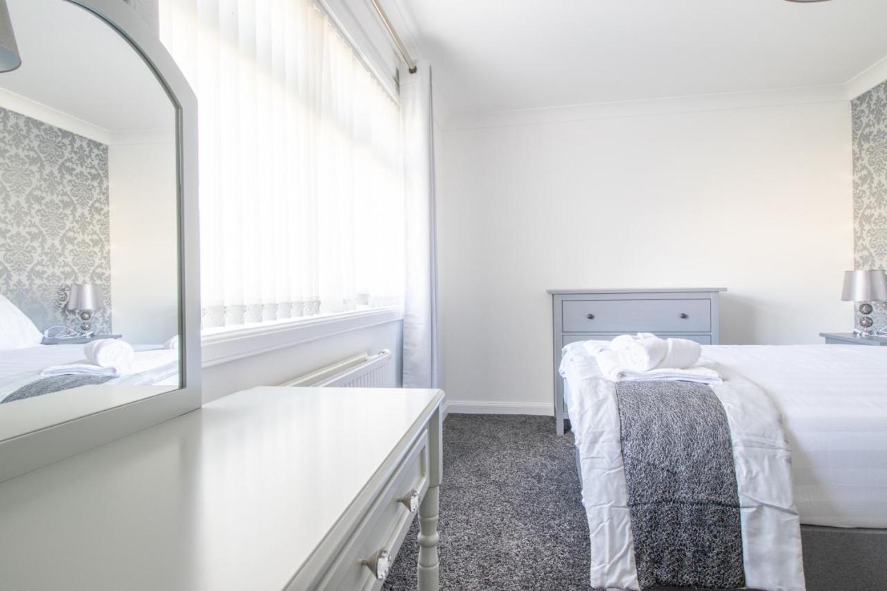 Holiday home Kirkwood House 2 Bedroom House In Coatbridge
