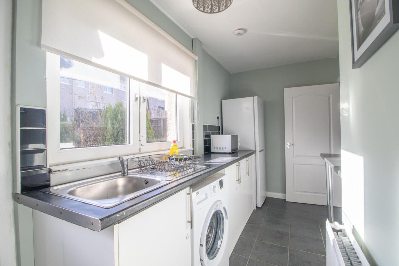 Kirkwood House 2 Bedroom House In Coatbridge * Glasgow
