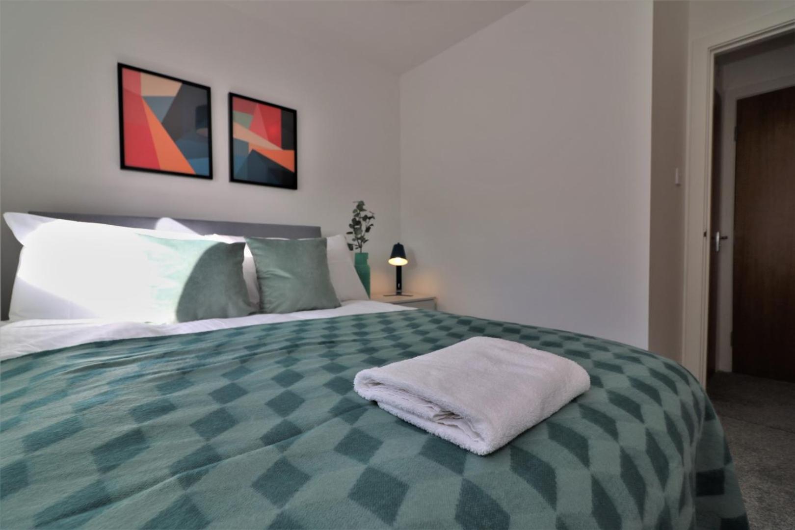 Signature - Great Western View Holiday home Glasgow