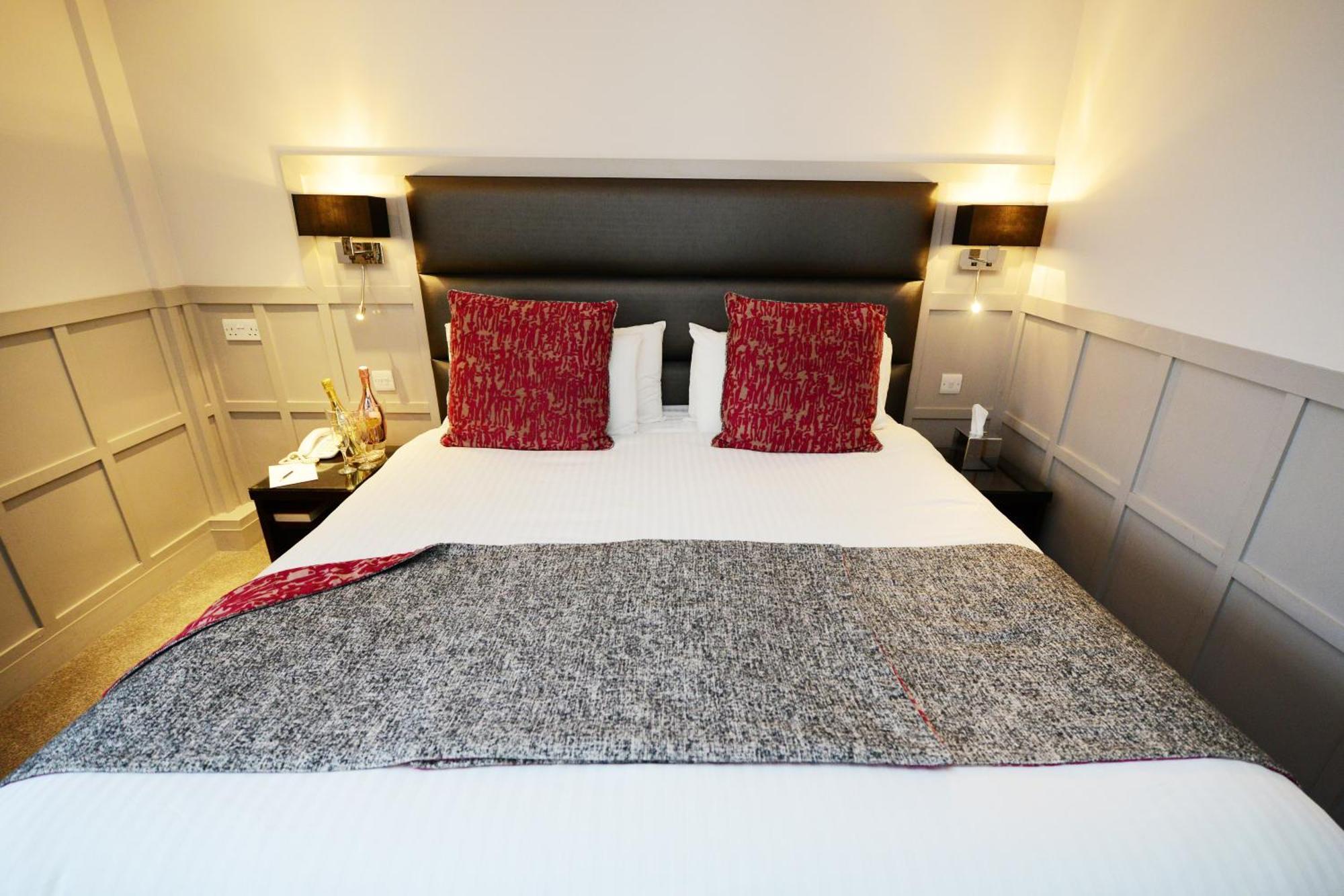 Glynhill & Near Airport 4* Glasgow