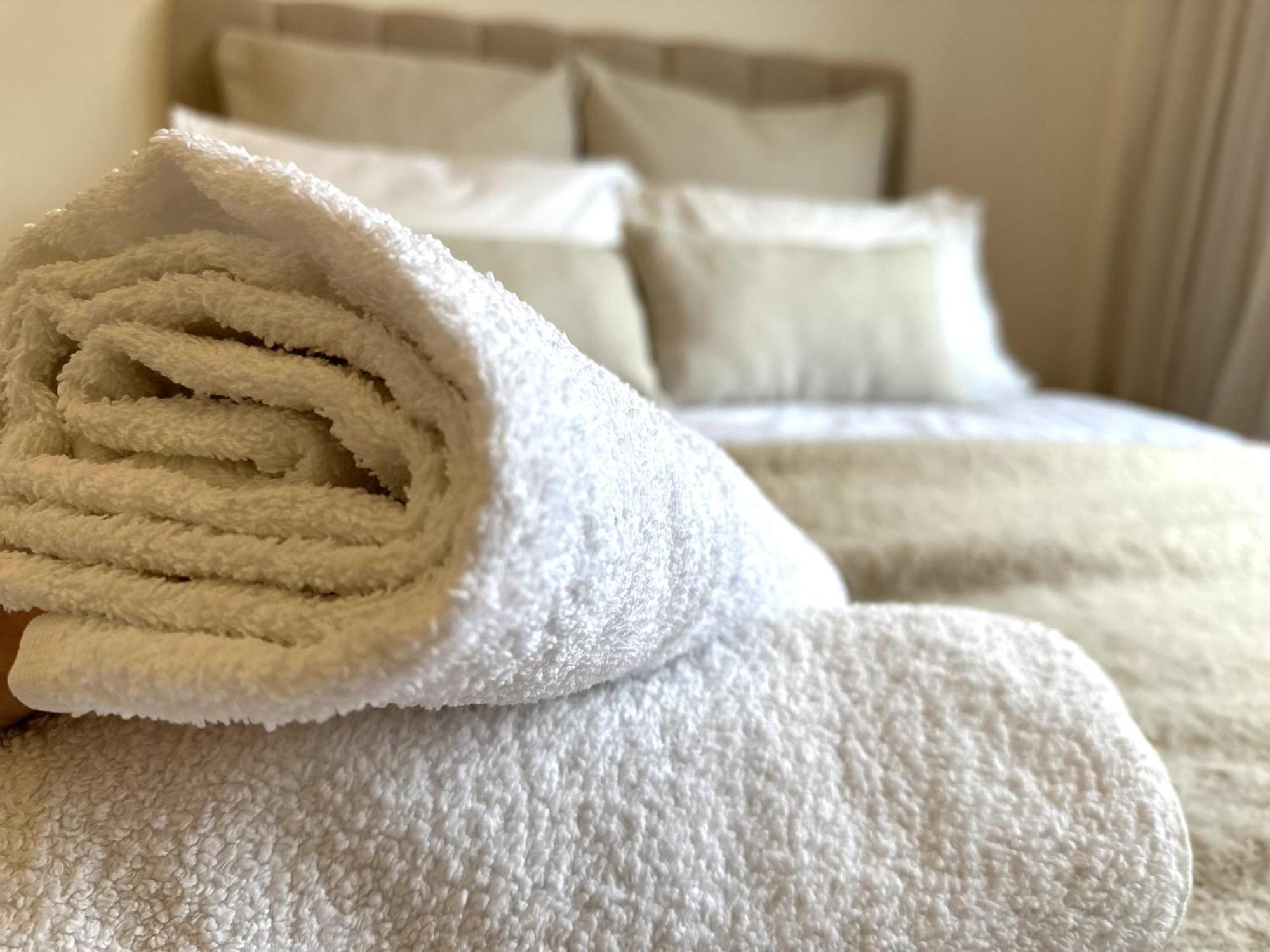 Homestay Private With En-suite And Parking In Shared Flat