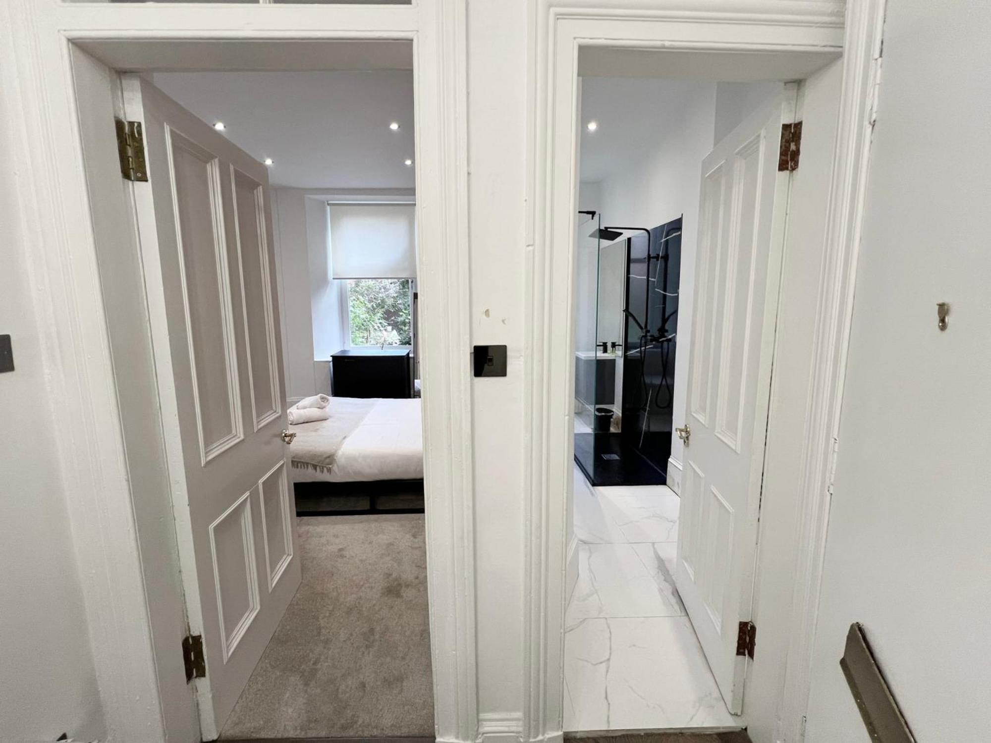 Apartment Cosy Retreat With Modern Amenities *