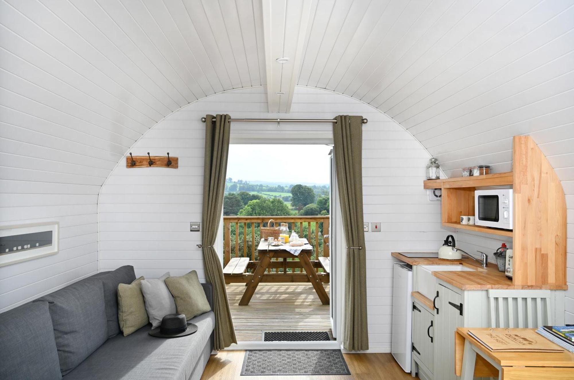 Apartment Luxury Glamping Pods - The Heft & The Hirsel Glasgow