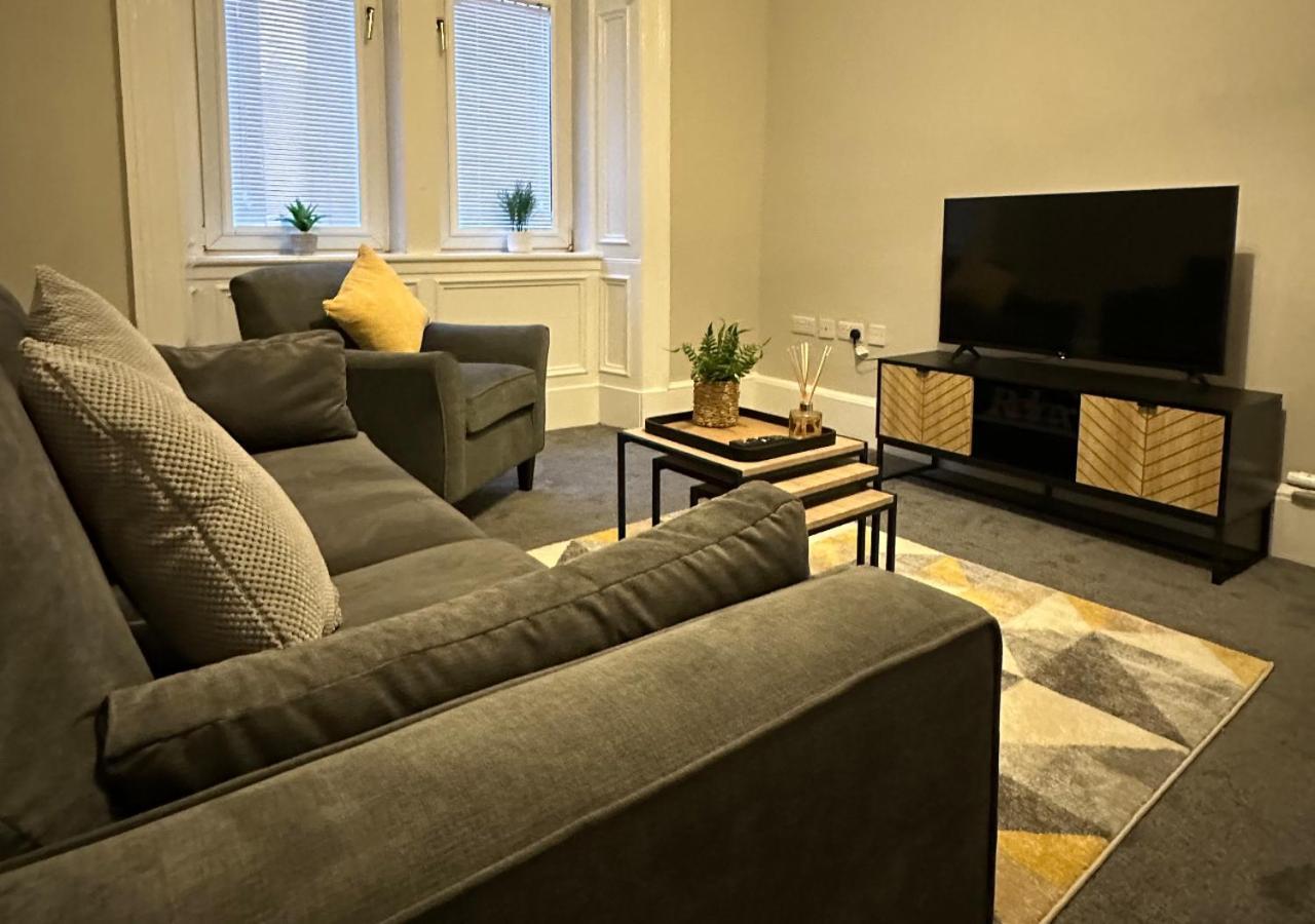 Apartment Trendy West End Apartment,