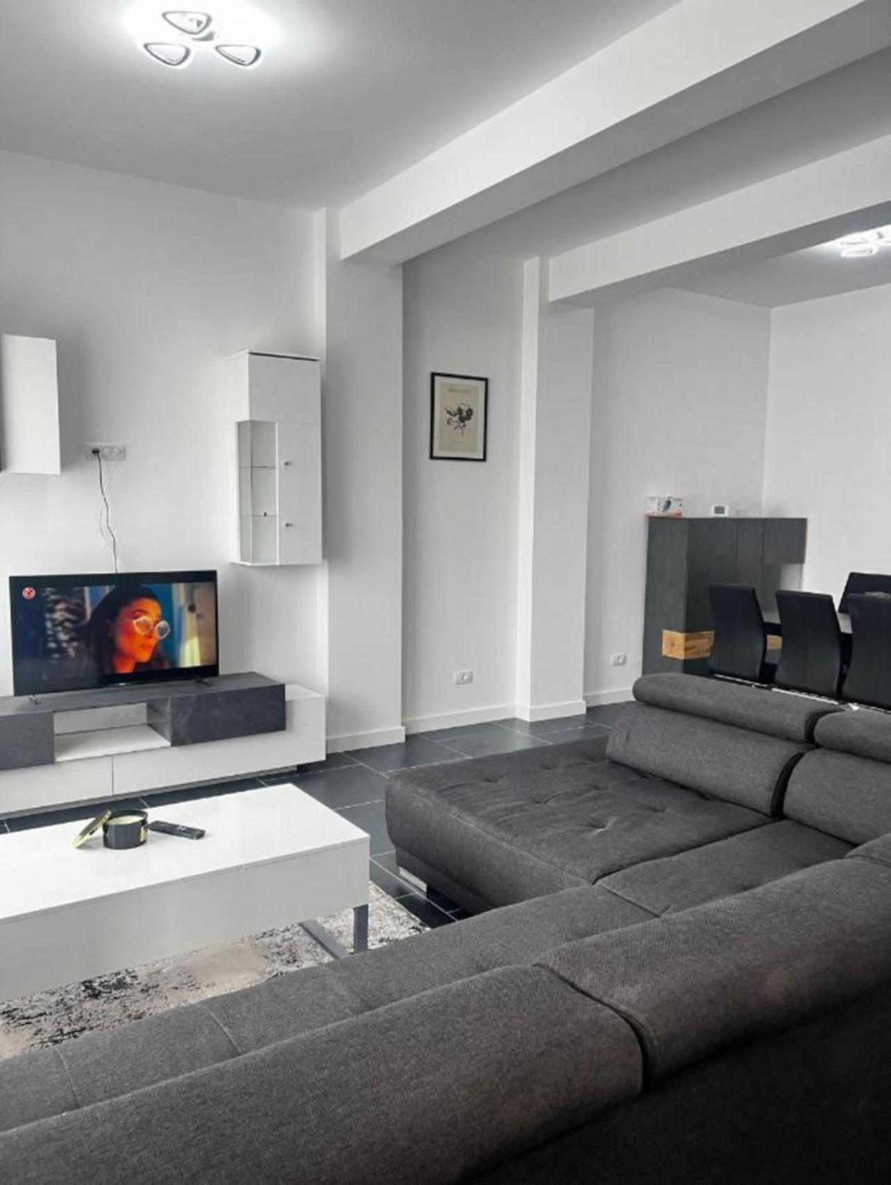 Apartment Dream House *