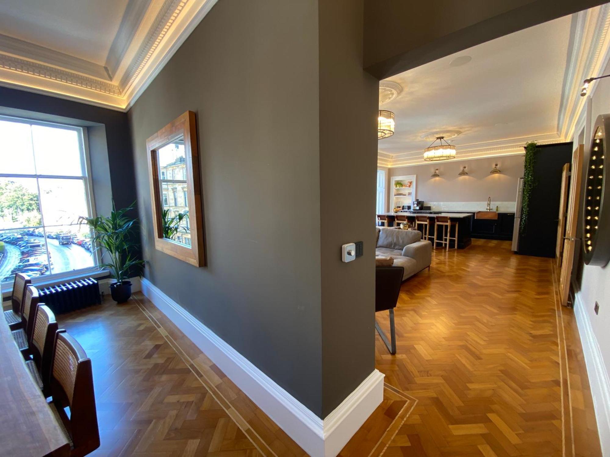 Ashton View Apartment *