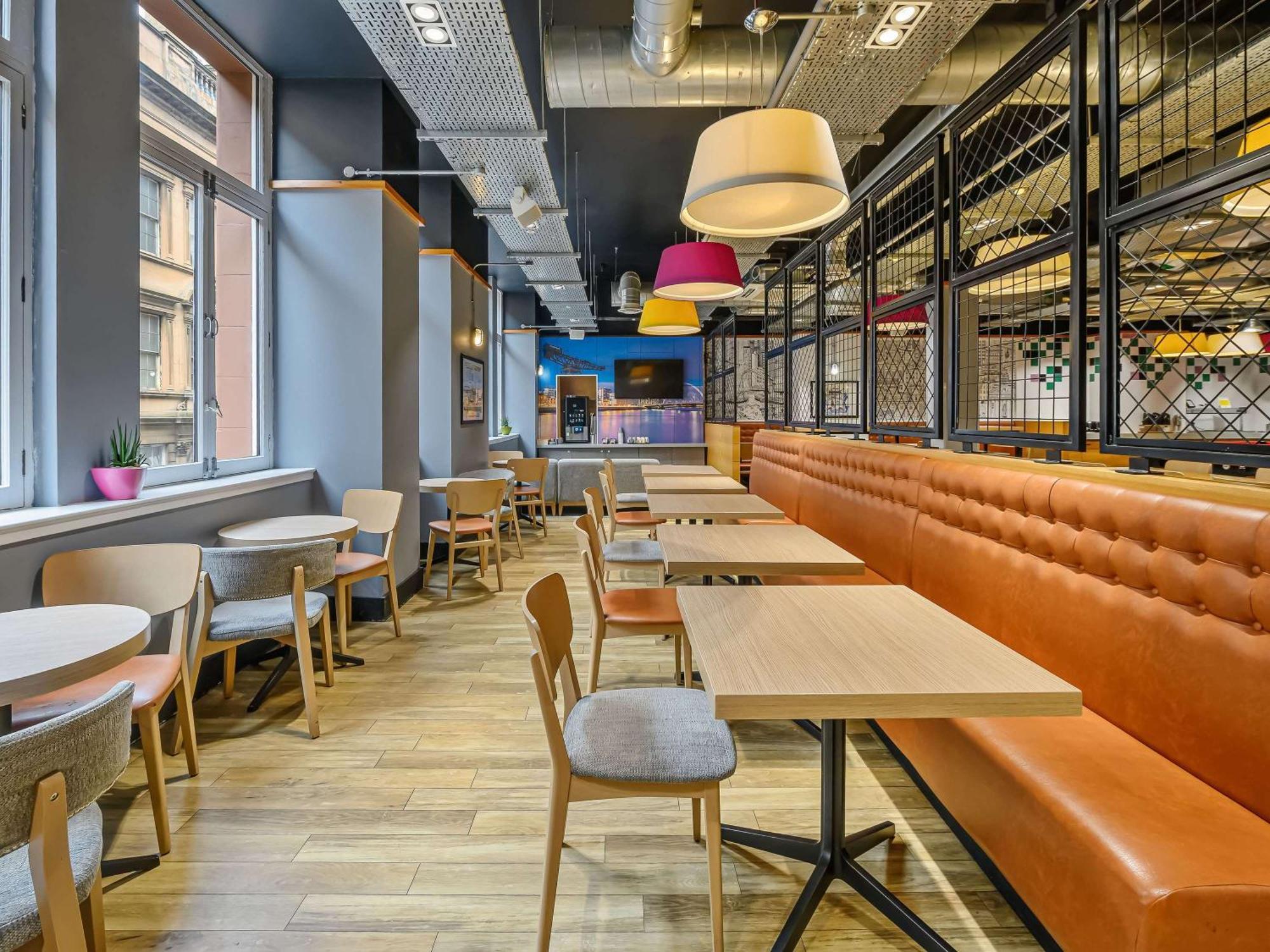 Ibis Styles Centre George Square Hotel 3*