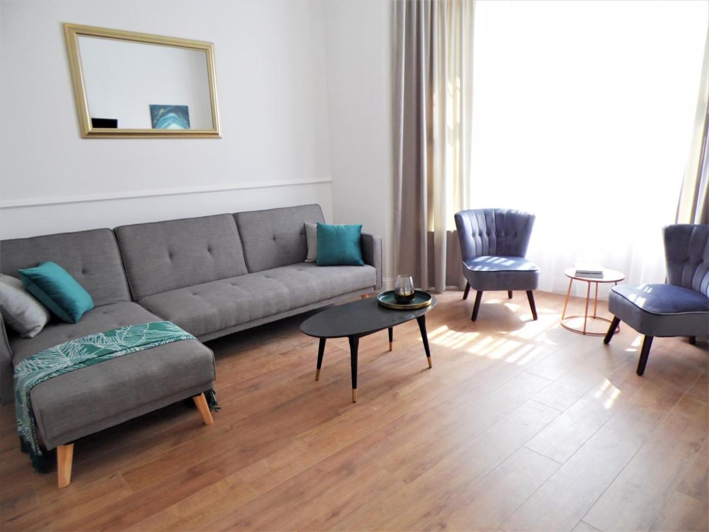 Signature - Langlands House Apartment *