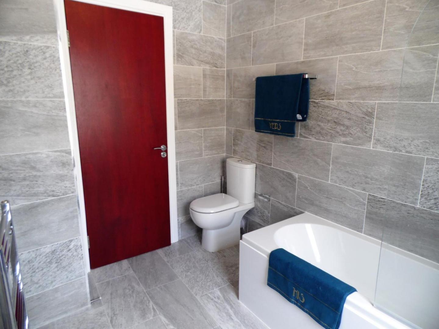 Signature - Langlands House Apartment