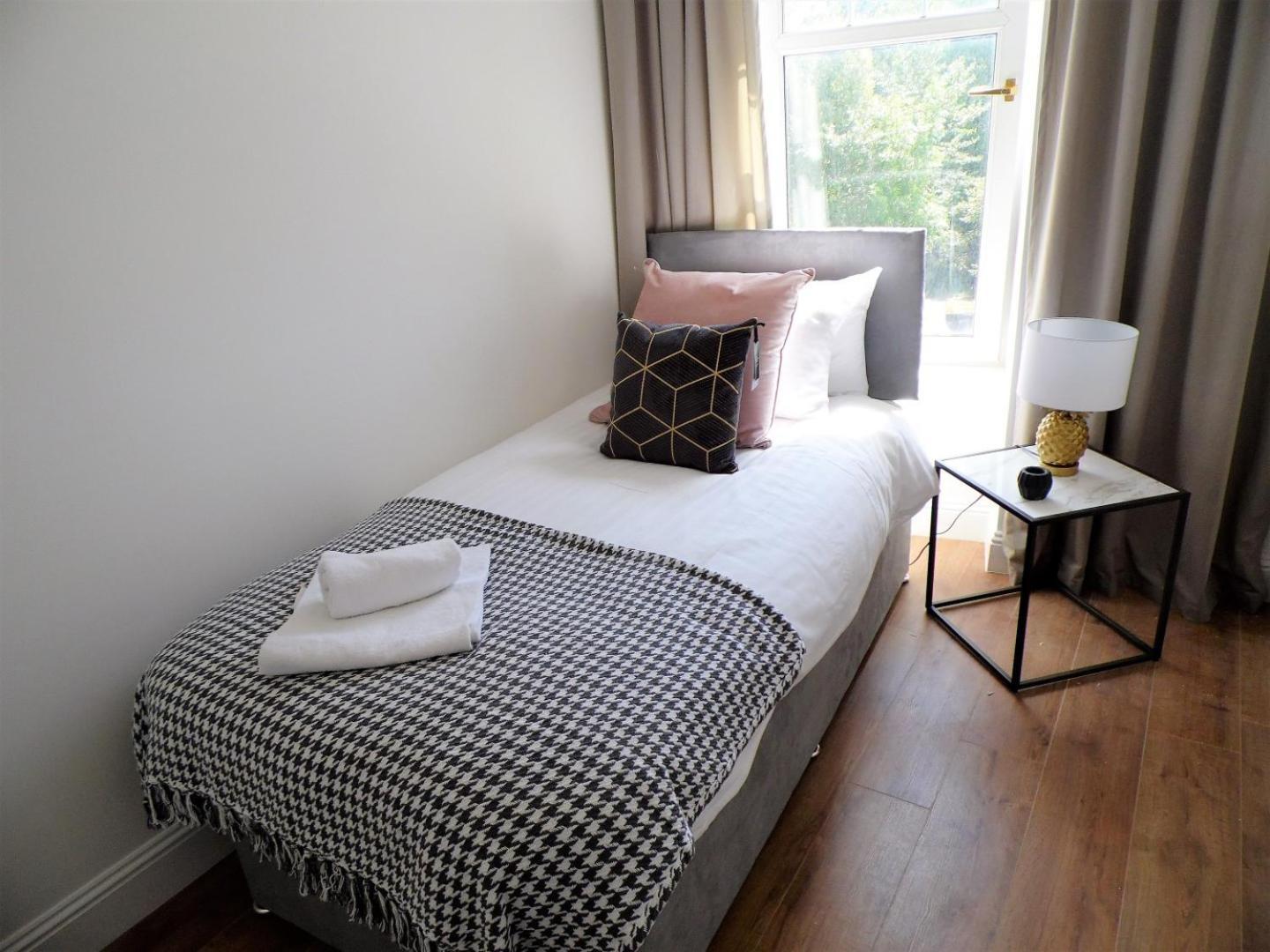 Signature - Langlands House Apartment Glasgow