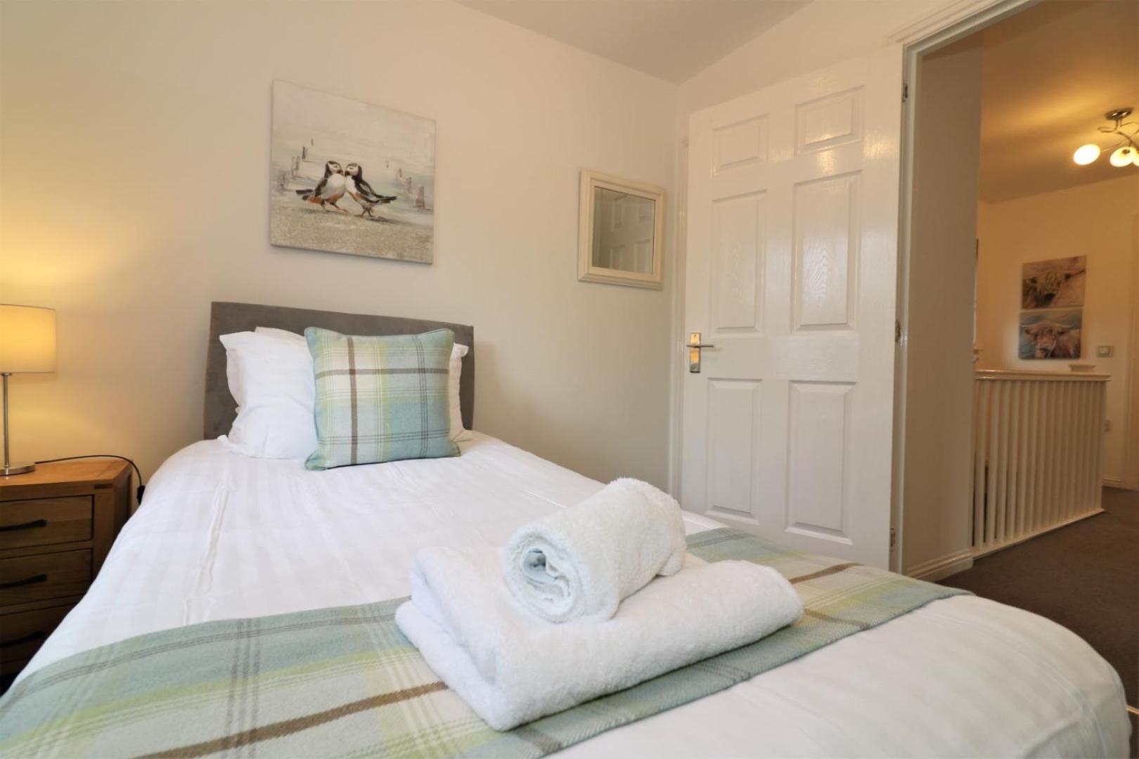 Signature - Angus House Apartment *