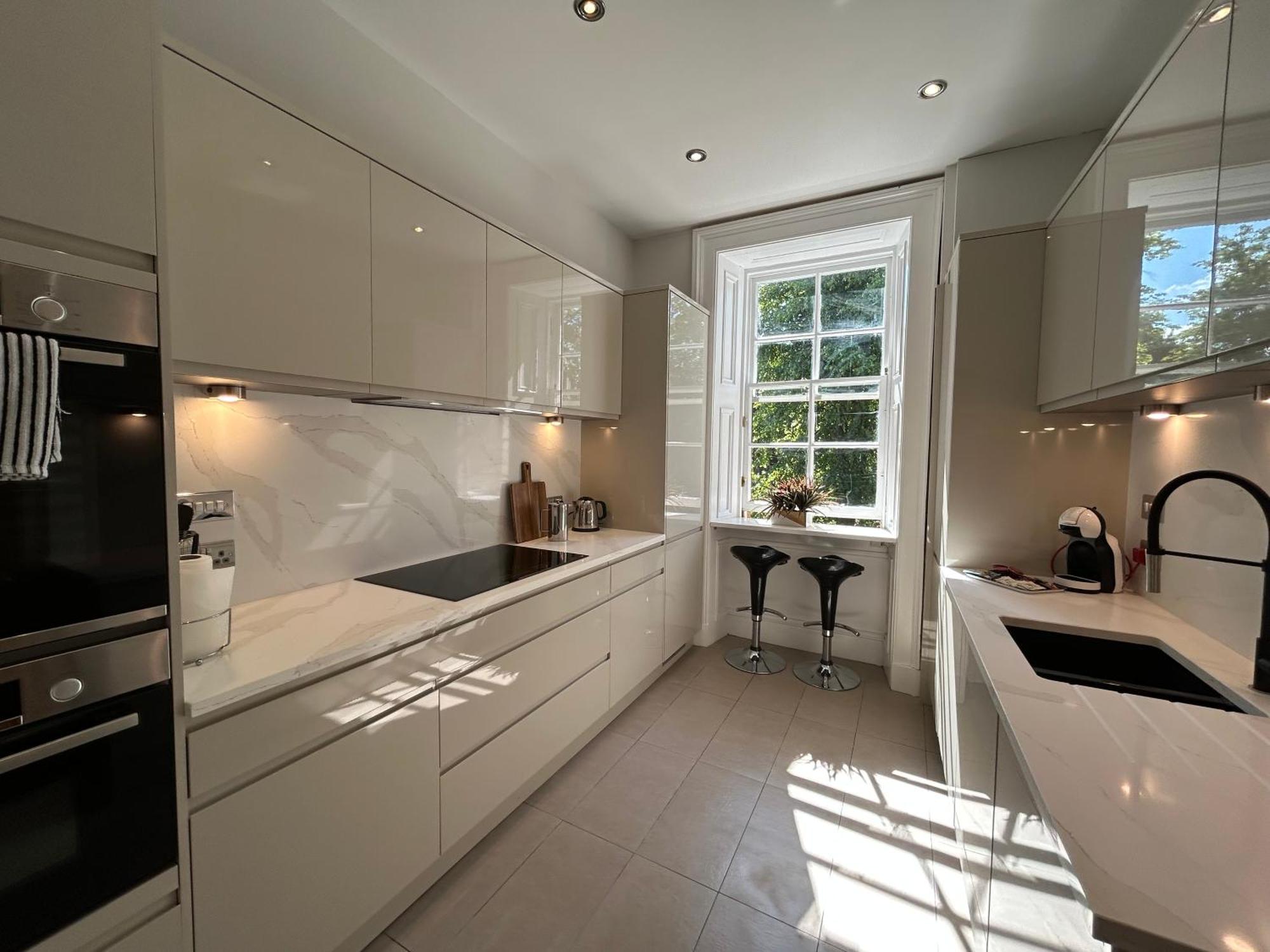 Principal - Crown Circus Duplex *