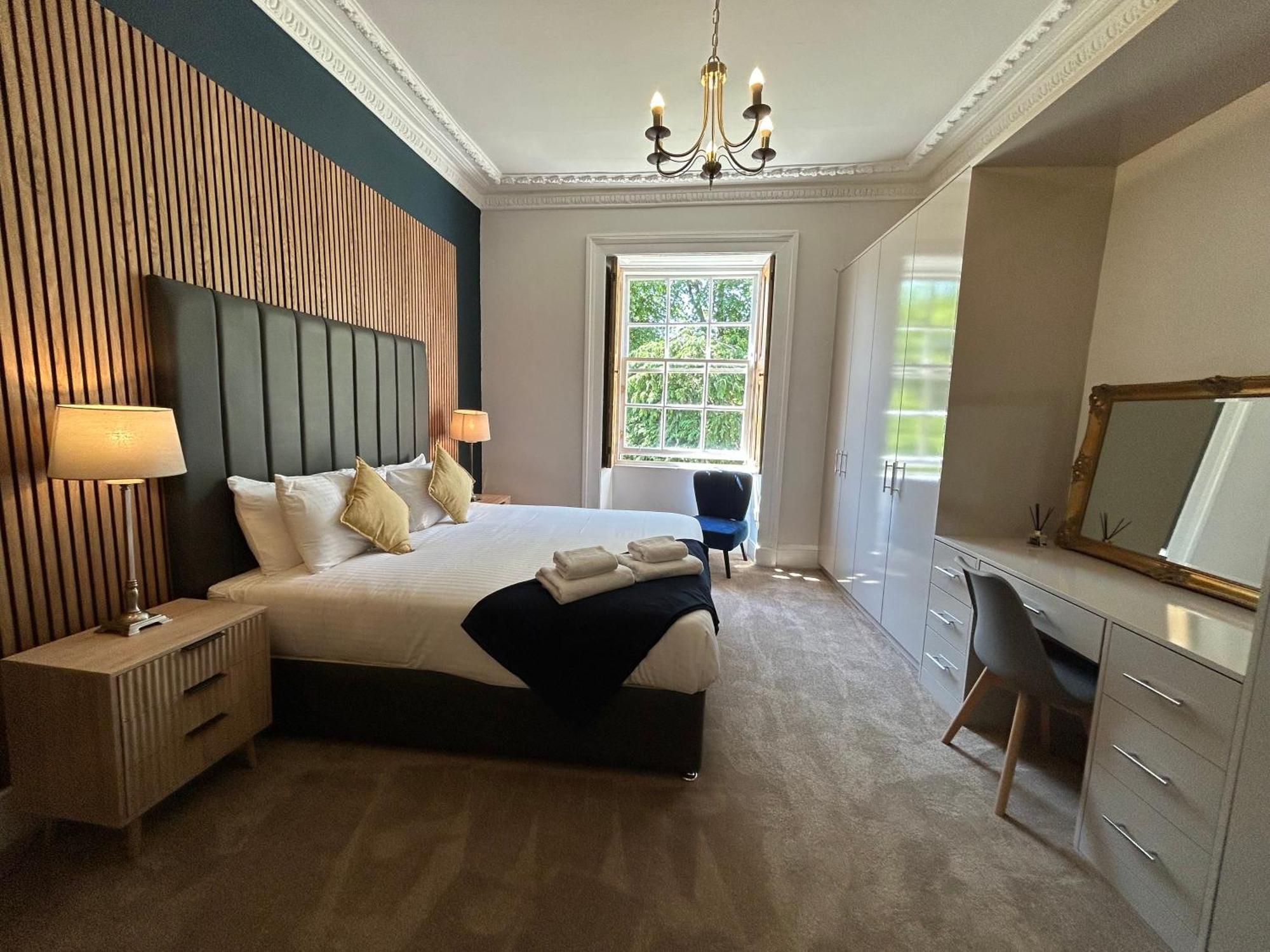 Principal - Crown Circus Duplex Apartment Glasgow