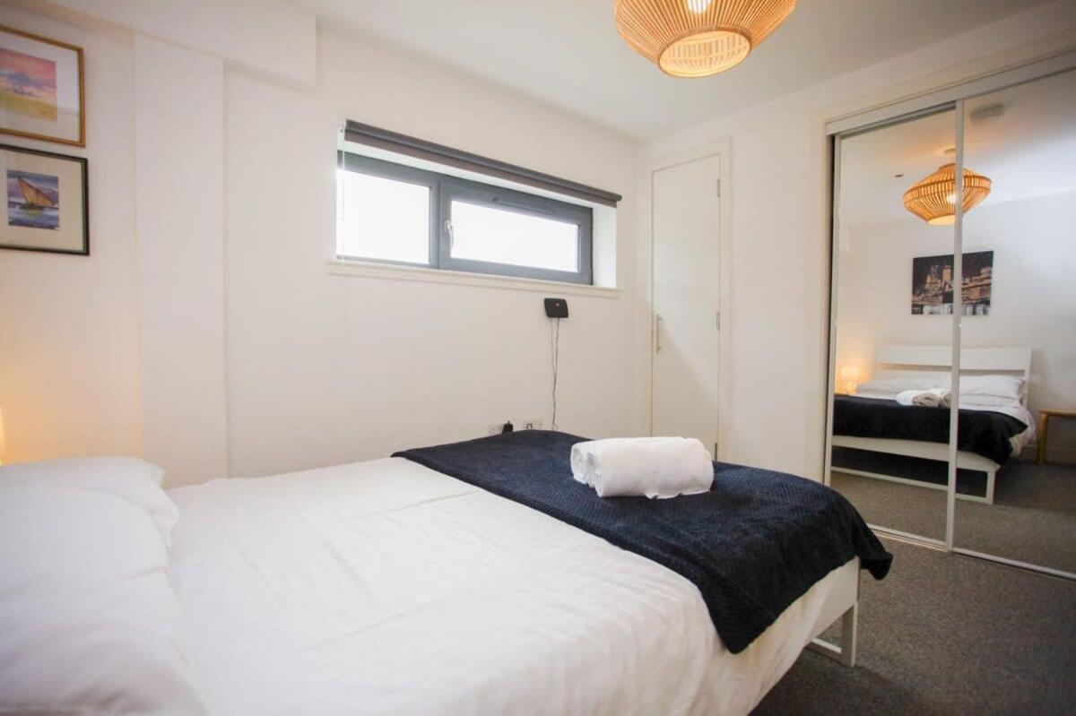 Cosy 1 Bed In Centre Location * Glasgow