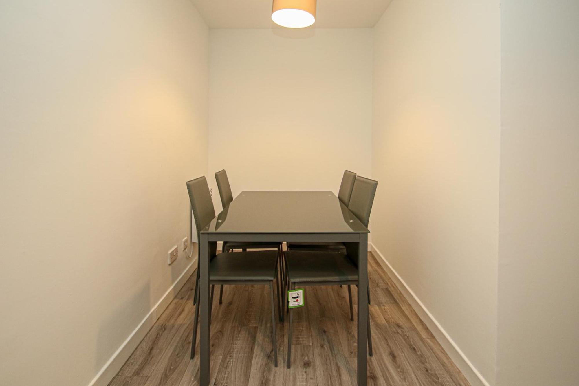 Merchant Apartment *