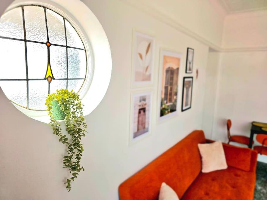 Charming 3-bed Oasis-free Parking Glasgow