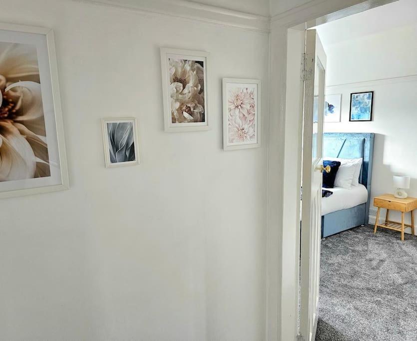 Charming 3-bed Oasis-free Parking *