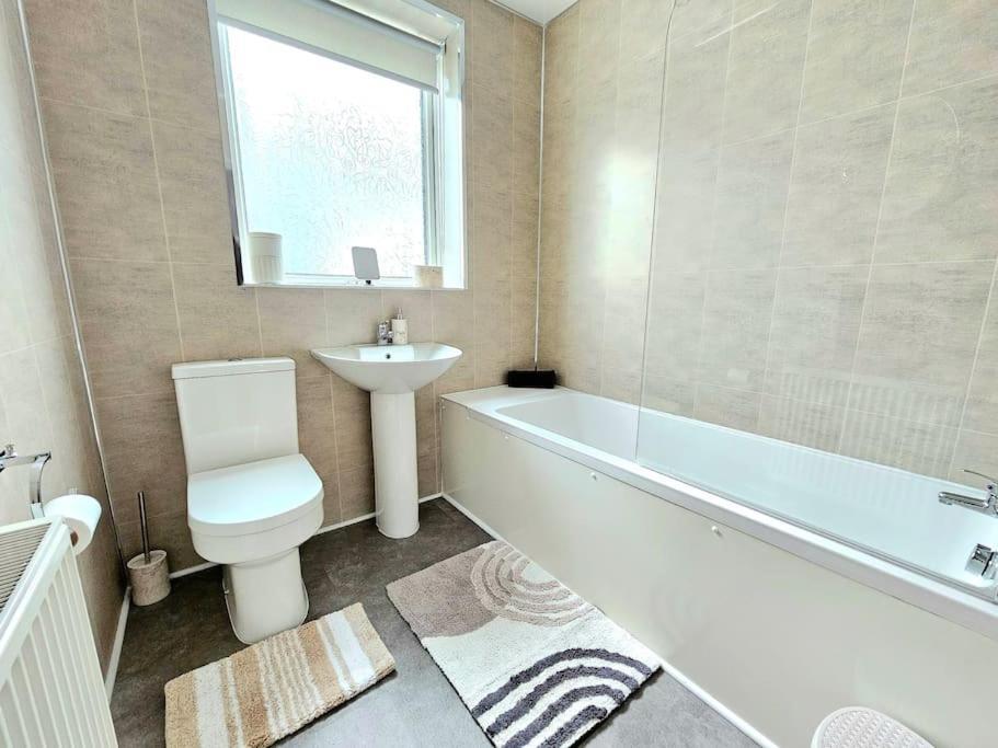 Holiday home Charming 3-bed Oasis-free Parking Glasgow