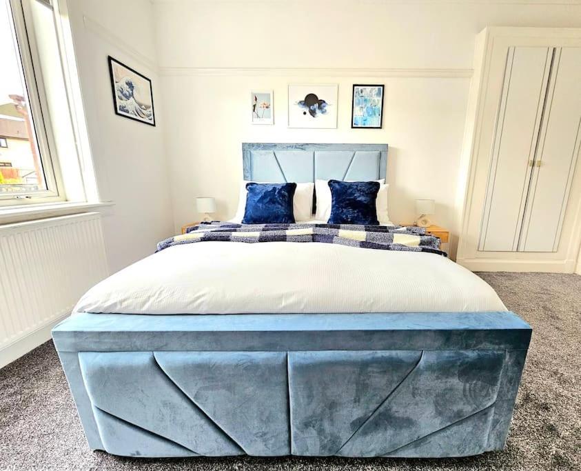 Charming 3-bed Oasis-free Parking