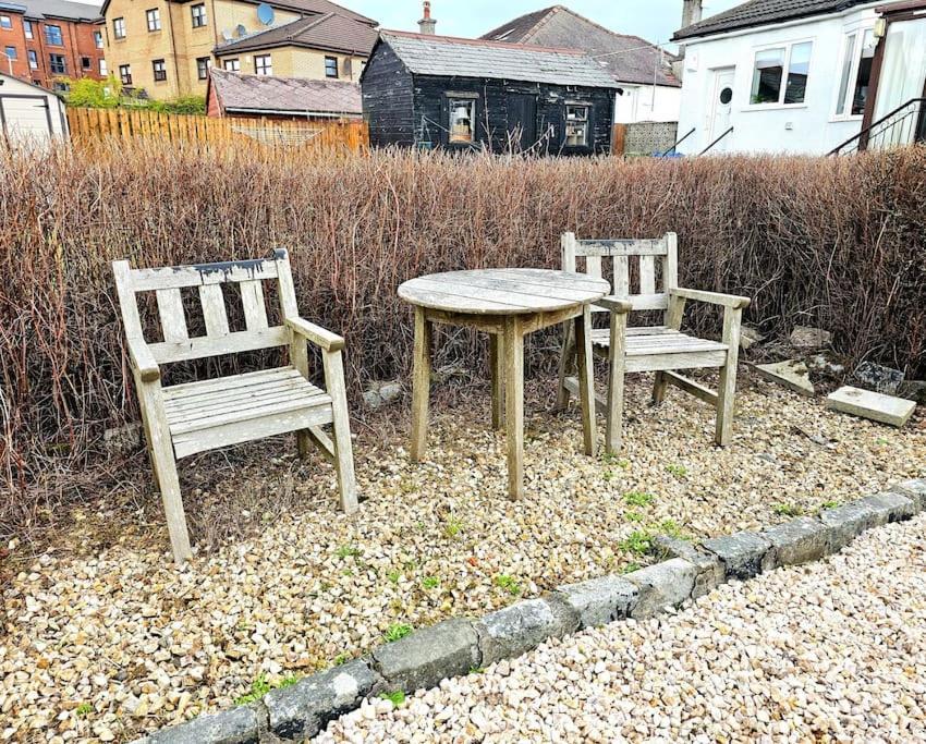 Charming 3-bed Oasis-free Parking Holiday home *