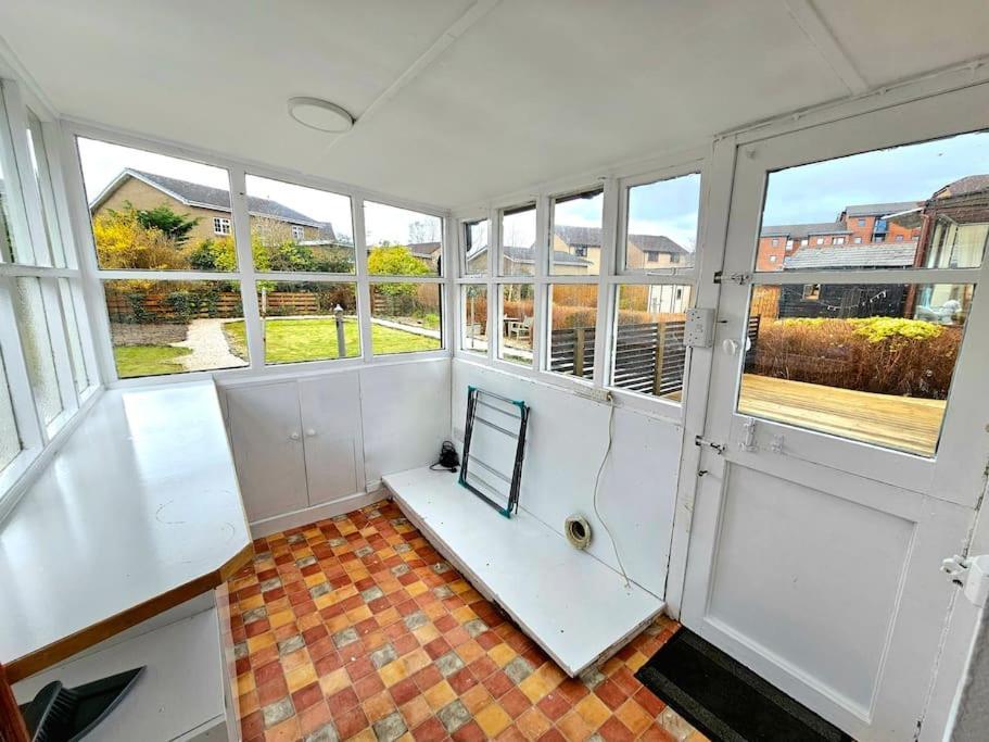 Charming 3-bed Oasis-free Parking *