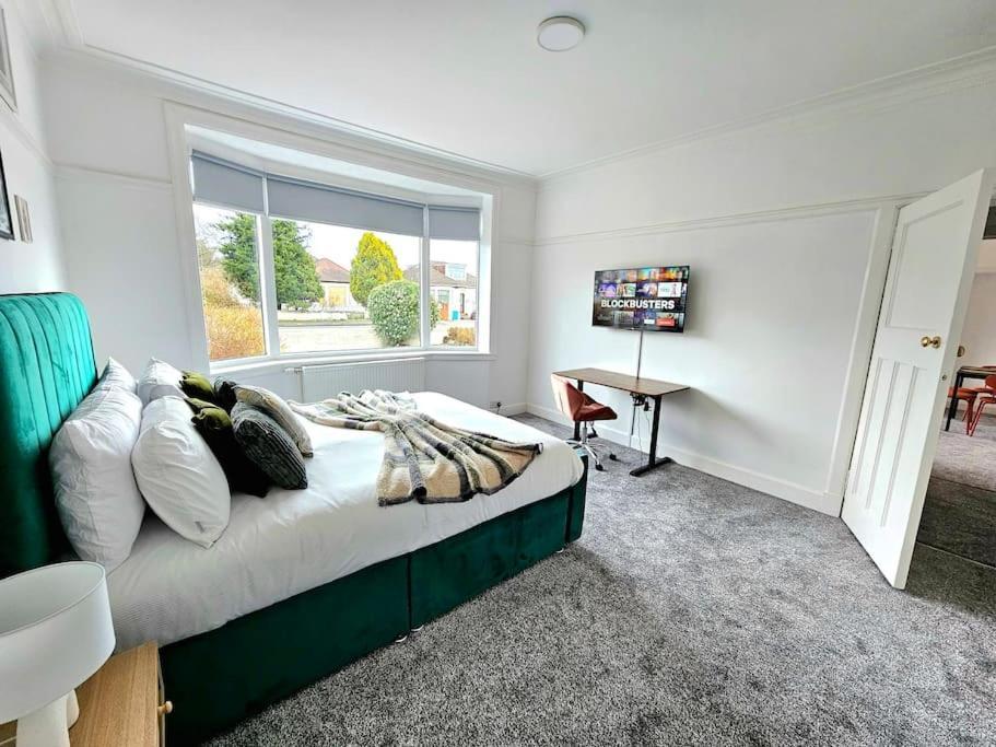 Holiday home Charming 3-bed Oasis-free Parking