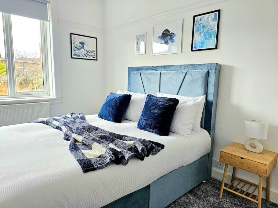 Charming 3-bed Oasis-free Parking Holiday home Glasgow