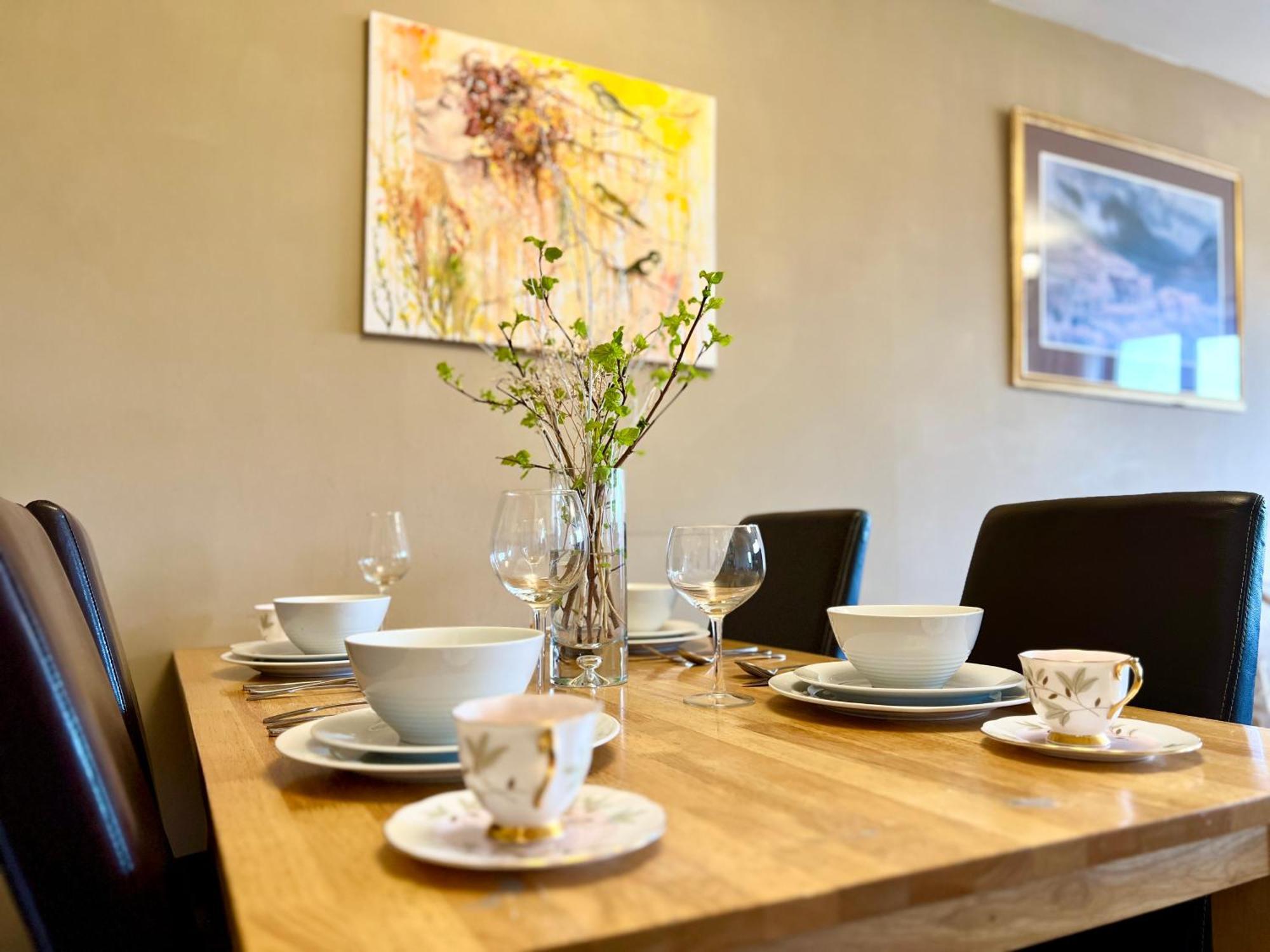 Apartment Beautiful & Spacious 2-bed Flat In Centre With Free Parking Glasgow
