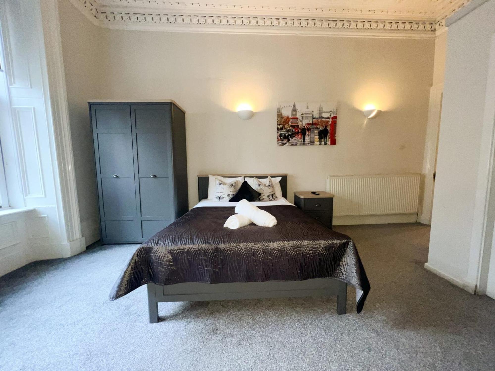 Apartment Centre 5 Bedroom Flat On Sauchiehall Street