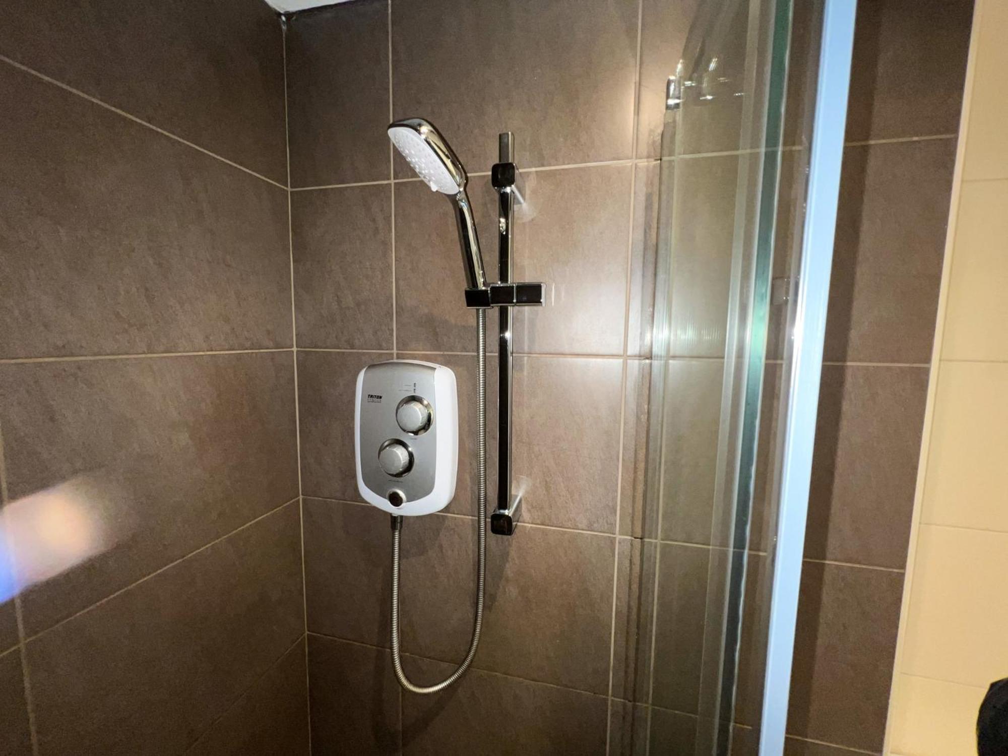 Centre 5 Bedroom Flat On Sauchiehall Street * Glasgow