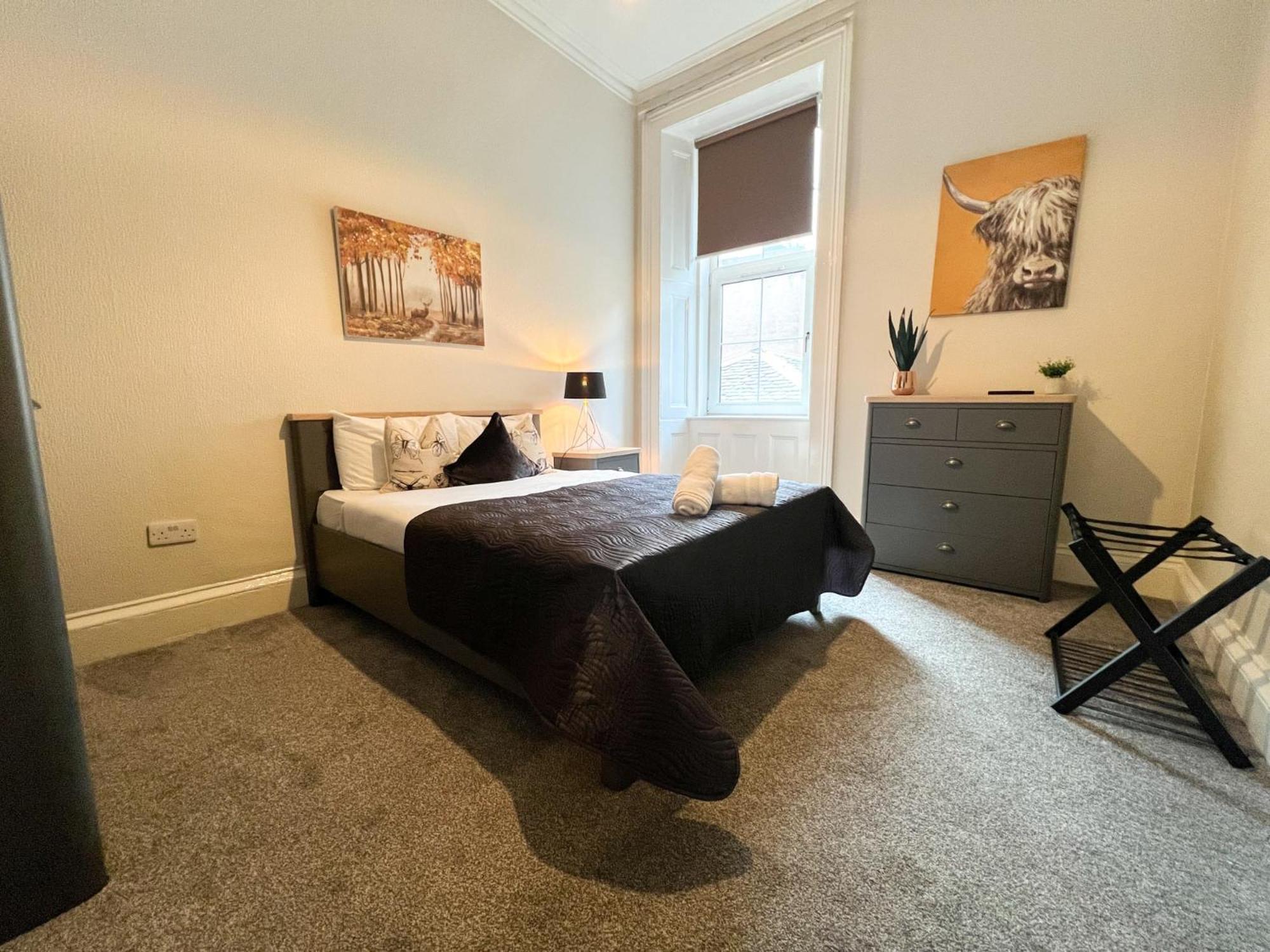 Apartment Centre 5 Bedroom Flat On Sauchiehall Street *