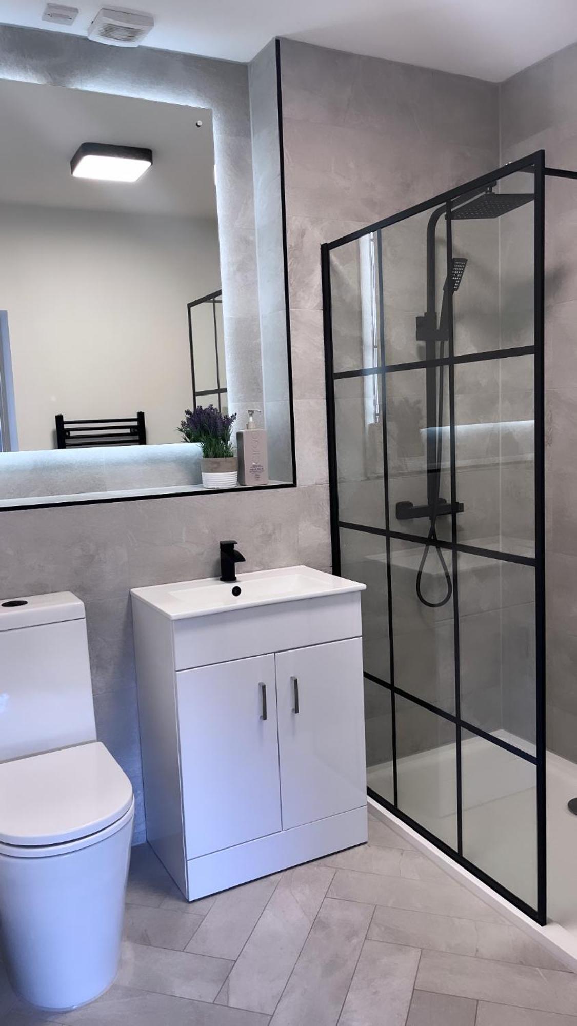 Apartment 3 Bedroom House Near Centre Sleeps 7