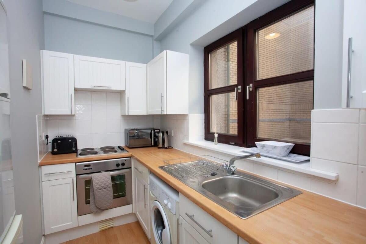 Holiday home Modern And Refurbished Flat In Merchant *