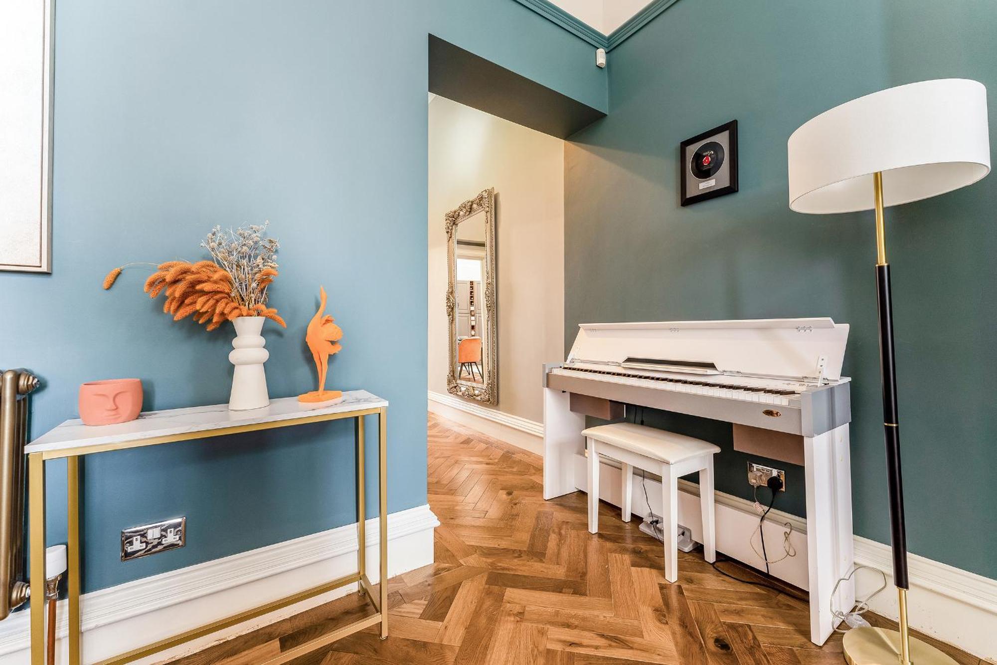 Luxurious Park District Duplex *