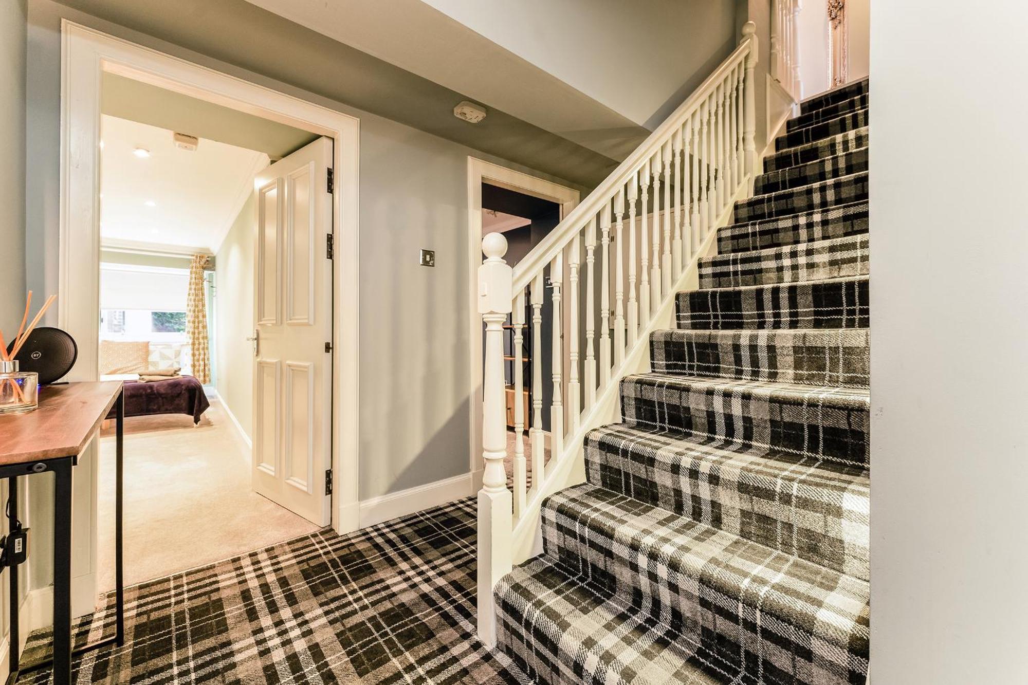 Luxurious Park District Duplex Apartment *