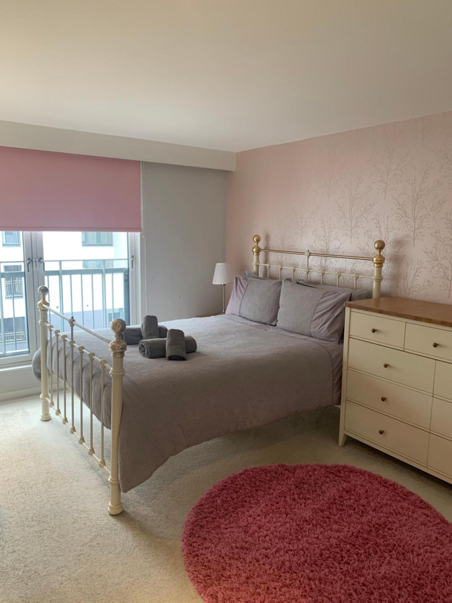 Merchant Luxury 2 Bedroom With Secure Parking Available On Request Apartment Glasgow