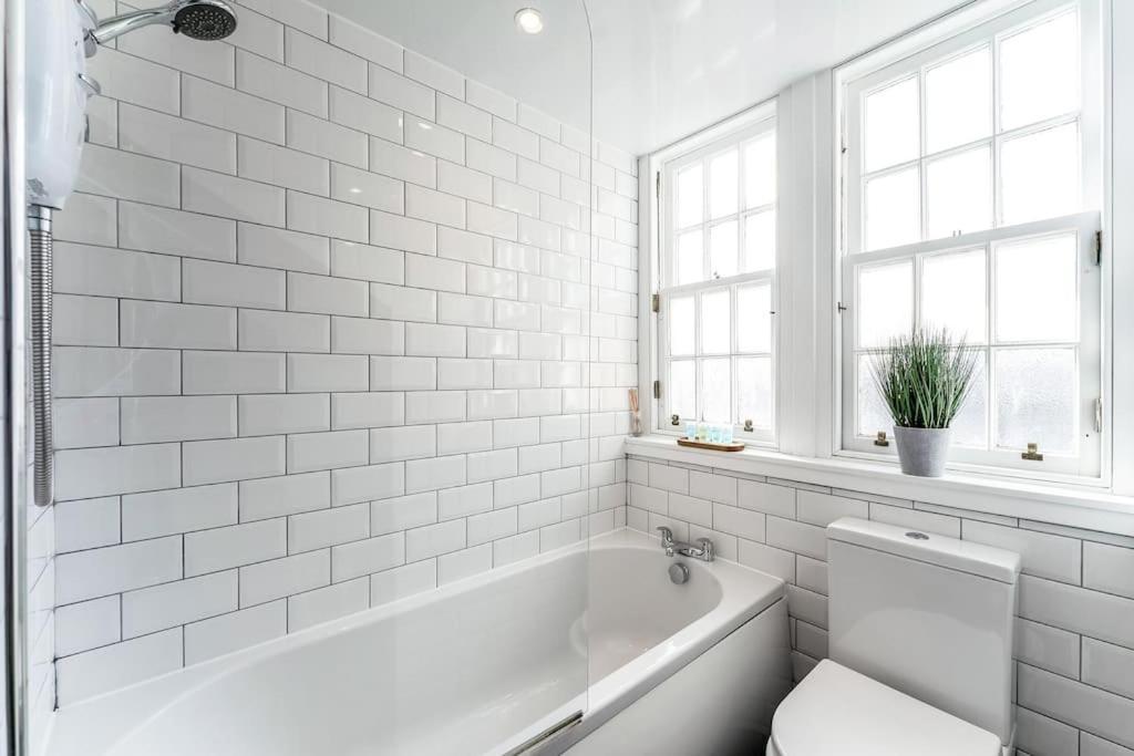 Apartment The Rose- Stylish Penthouse 2 Bed Centre With Free Parking & Lift *