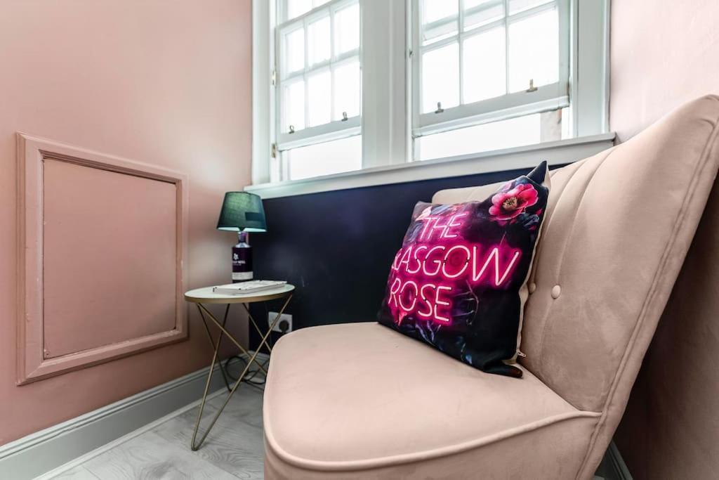 The Rose- Stylish Penthouse 2 Bed Centre With Free Parking & Lift *