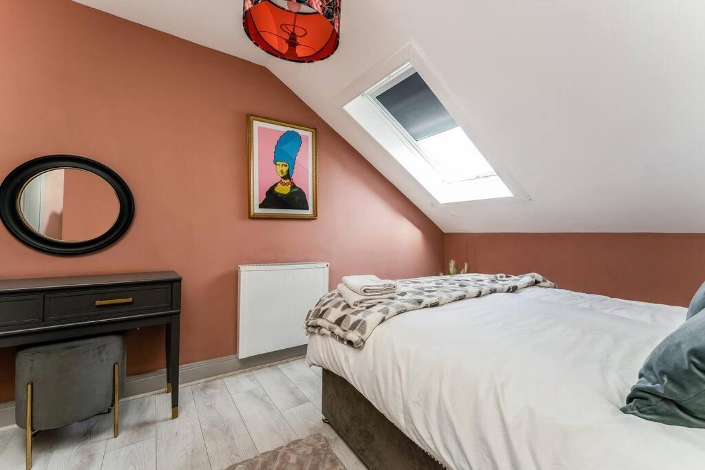Apartment The Rose- Stylish Penthouse 2 Bed Centre With Free Parking & Lift