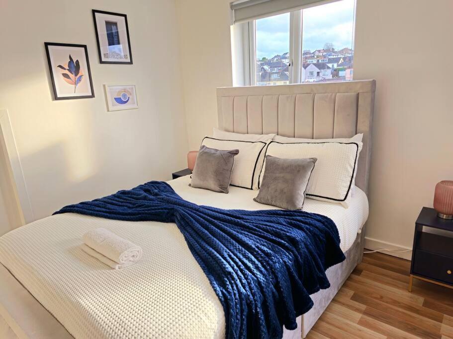 Holiday home Spacious Haven With Free Parking Glasgow