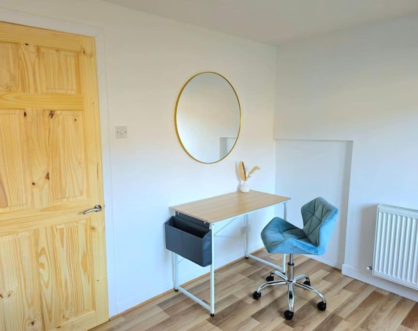 Holiday home Spacious Haven With Free Parking