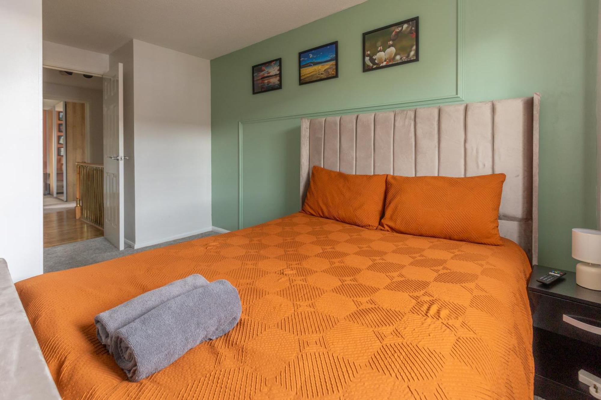 Holiday home Ideal 3 Bed In With Free Parking Glasgow
